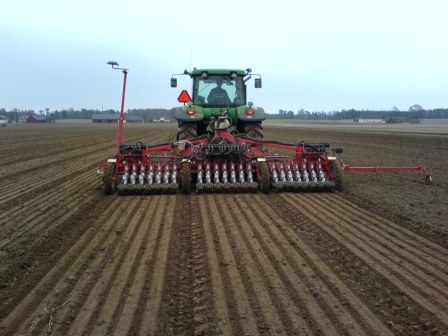 Countries of the Northern hemisphere actively carry out the spring sowing campaign