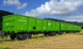 Укрзалізниця заборонила транспортування зерна у піввагонах з «неналежним кріпленням укриття»