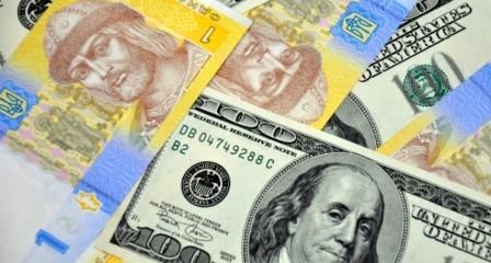 Доллар на межбанке остается нестабильным