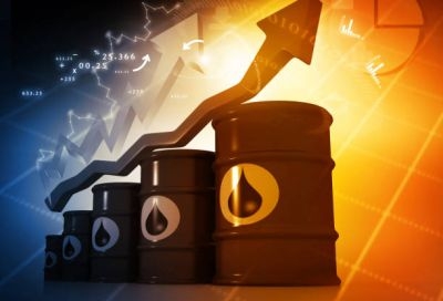 Цены на нефть продолжают расти и достигли максимума за 13 месяцев