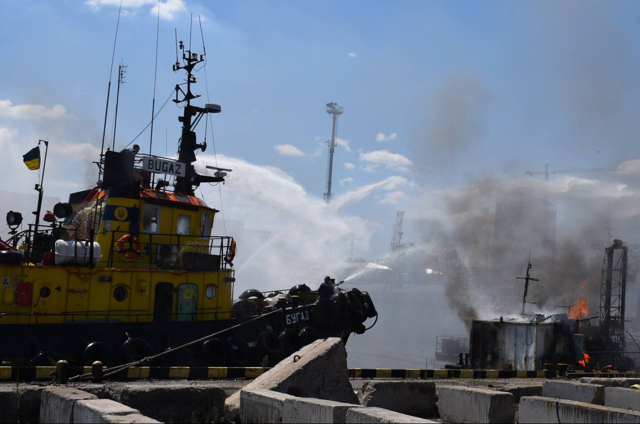 After withdrawing from the grain agreement, the Russian terrorist country attacked the ports of Odesa and Mykolaiv