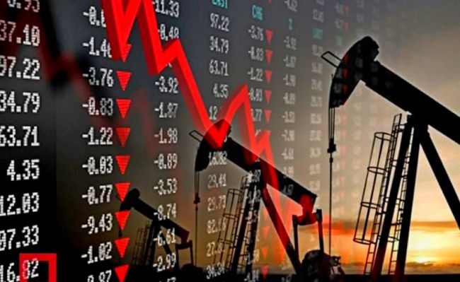 Нефть подешевела на 5% на фоне увеличения поставок из рф и негативных данных по экономике США