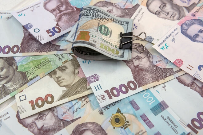 During the week, the interbank exchange rate of the dollar rose by 1%, but the NBU restrained growth
