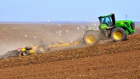 Українські аграрії зібрали понад 45 млн. тон зернових