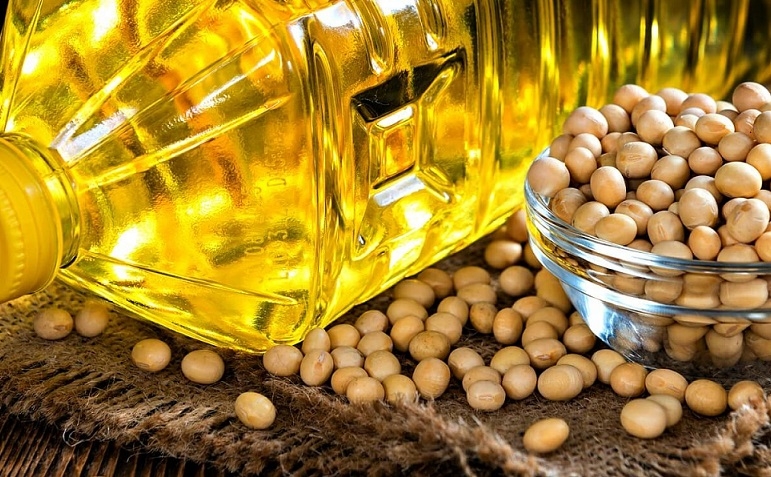 Низький попит опускає ціни на рослинні олії, але Єгипет придбав соєву олію на 20% дорожче