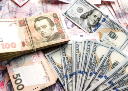 The increased demand for foreign currency led to a surge of the dollar on the interbank market