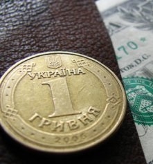 The auction of government bonds failed to strengthen the hryvnia on the interbank market