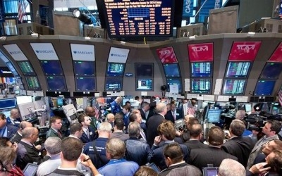 Wheat stock exchanges of the US in a protracted fall