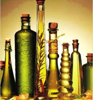 After the rapid growth of the prices of palm and soybean oil began to fall