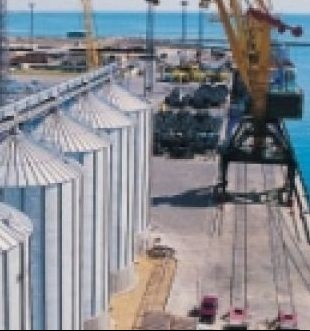 Морские порты Украины перевалили рекордные объемы благодаря активному экспорту агропродукции