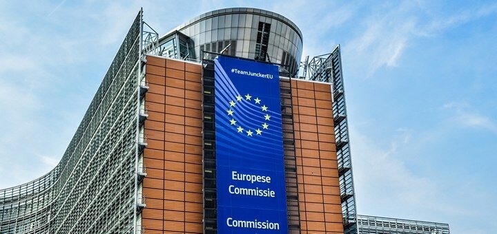 Еврокомиссия не будет выделять финпомощь странам ЕС, которые не отменят запрет на импорт зерна из Украины