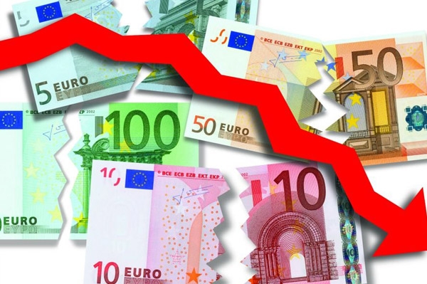 Падіння курсу євро підтримує європейський експорт та біржі