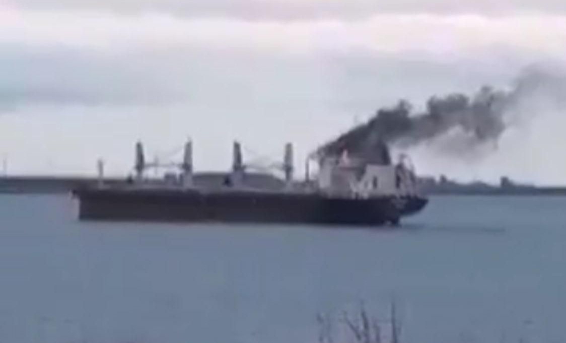 Вчора росія атакувала два судна в українських портах: одне було з кукурудзою, інше йшло під завантаження олією