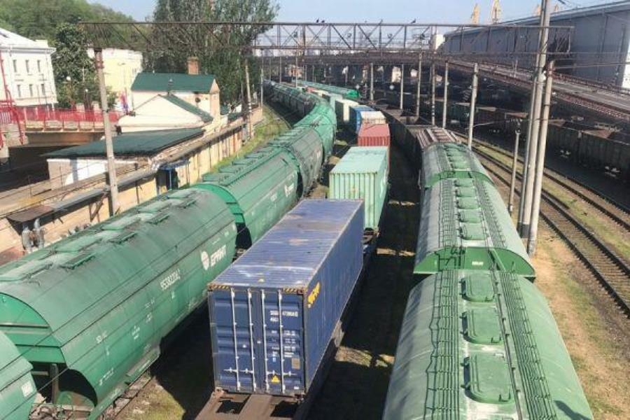 In 2022, Ukrzaliznytsia increased the rates for the use of grain trucks and platforms the most