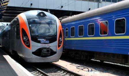 Ukrzaliznytsia plans in 2017, significantly increase the tariffs for transportation 